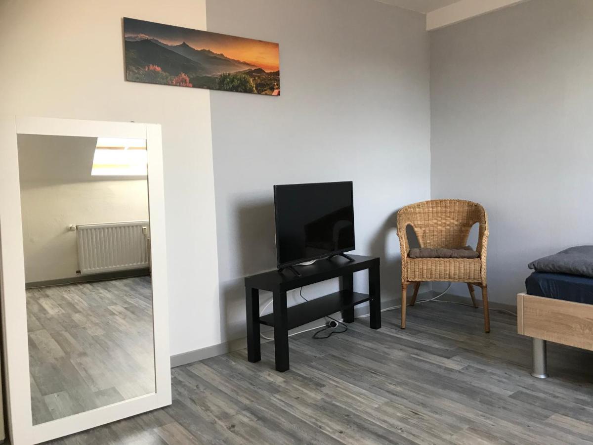 Monteur - Privat Zimmer Langerwehe Geich Appartement Buitenkant foto