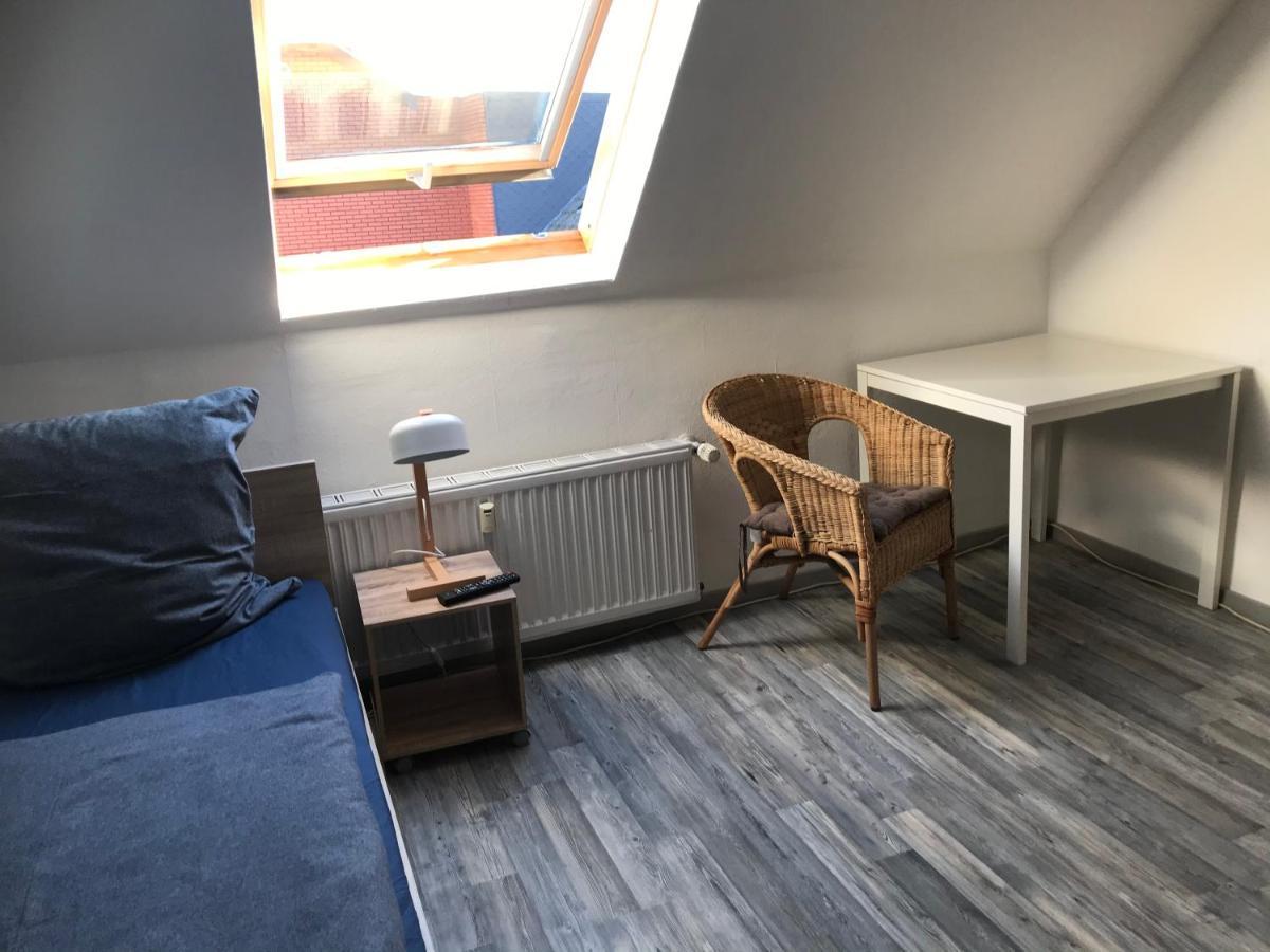 Monteur - Privat Zimmer Langerwehe Geich Appartement Buitenkant foto